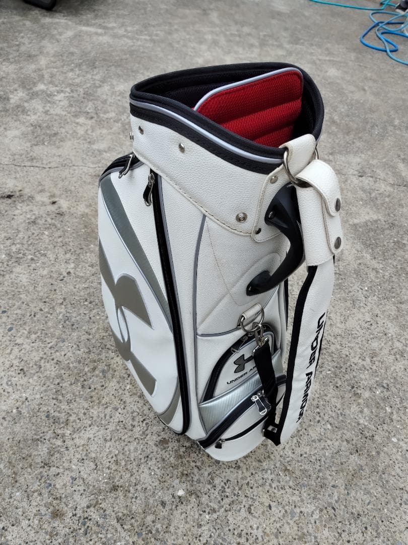 UNDER ARMOUR ゴルフバッグ・キャディバッグ