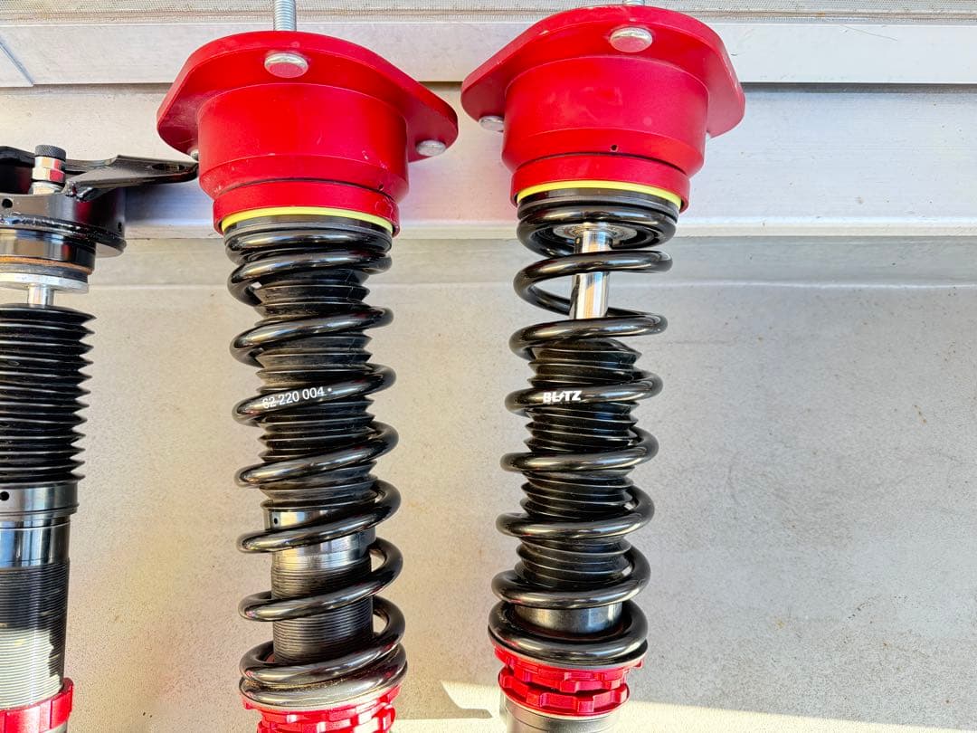 【美品車高調】50プリウス BLITZブリッツ ZZR