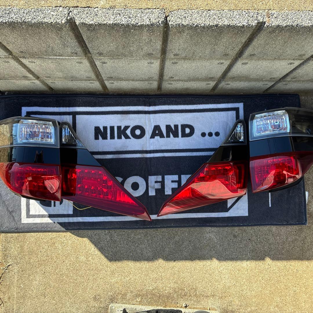 ヴェルファイア　20系　テールランプ 左右セット 赤/クリア