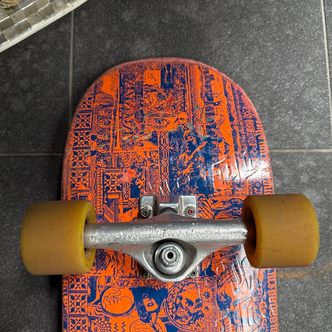 Fucking Awesomeスケートボードデッキ