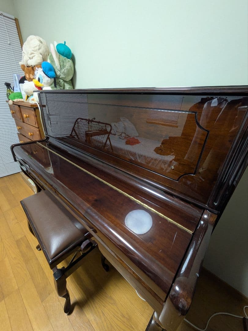 STEINBURG　アップライトピアノ　猫足　ダークウォールナット　木目調