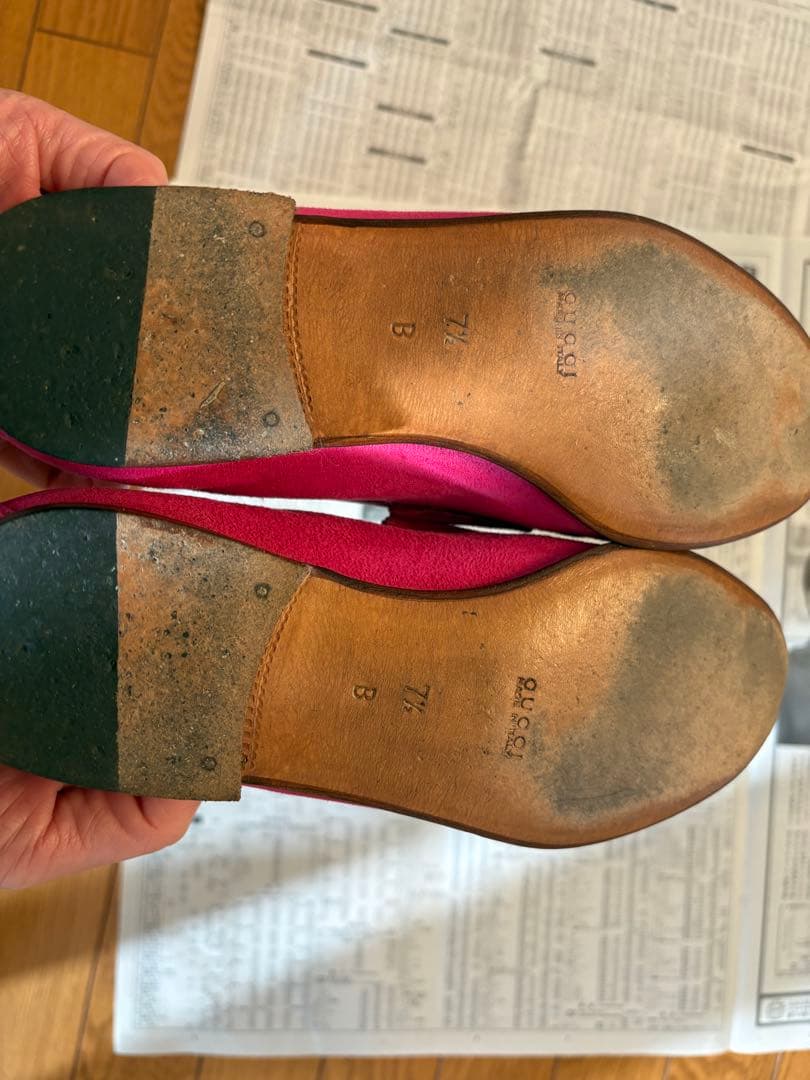 GUCCI ピンク スエード ローファー 8