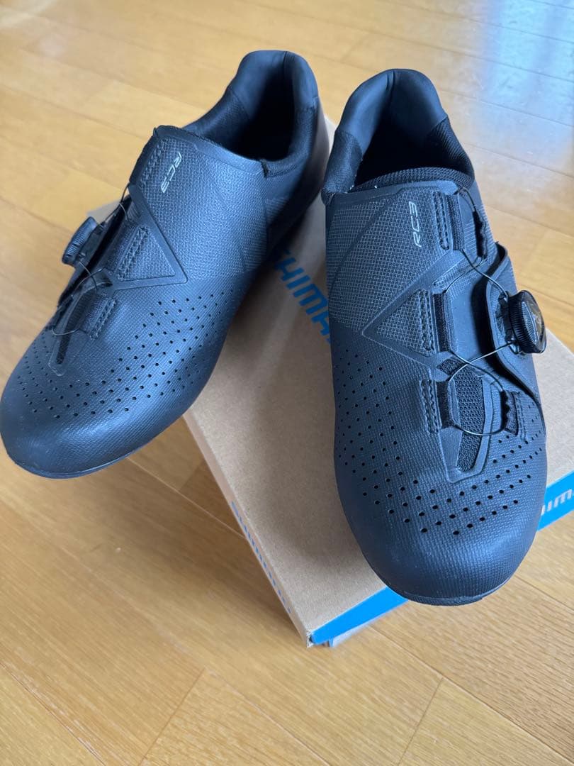 Shimano RC3ブラック シューズ