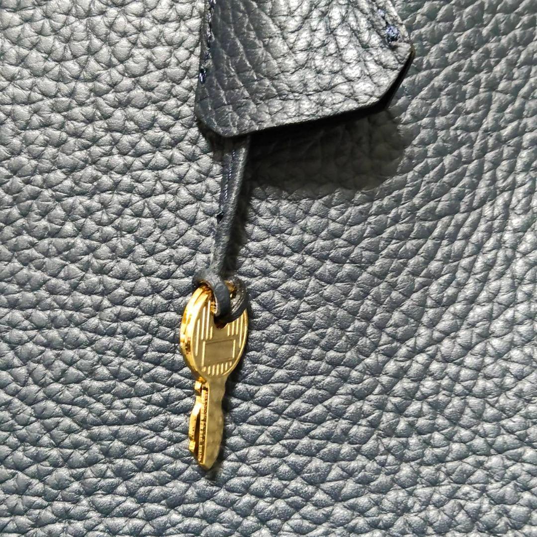 ヘンリーハイクラス レザー 本革 ハンドバッグ 自立 ネイビー 美品