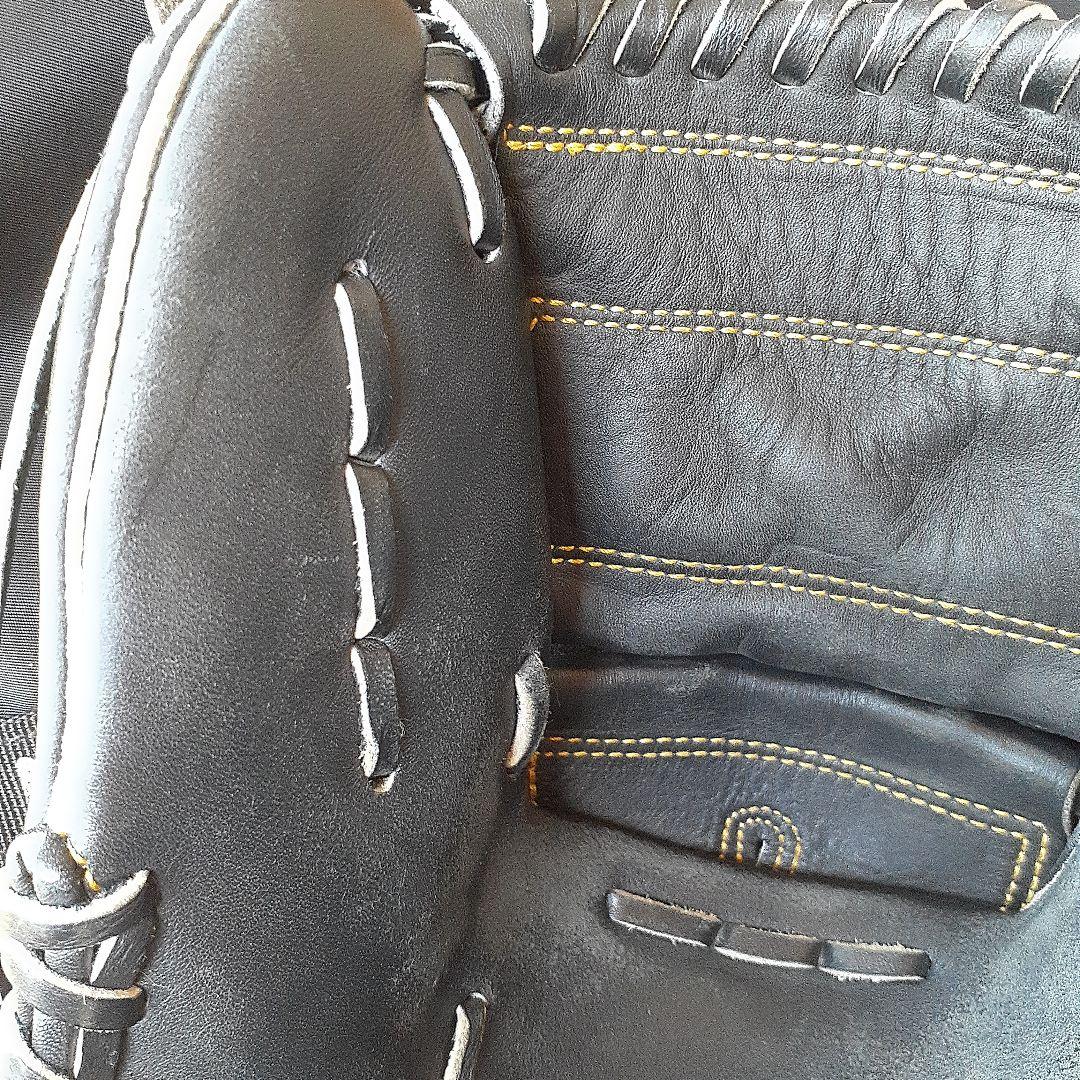 アンダーアーマー　投手用グラブ　　軟式一般 　UNDER ARMOUR　最終価格