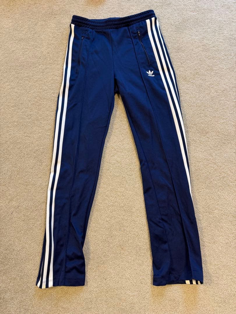 adidas originals ジャージ 上下セット