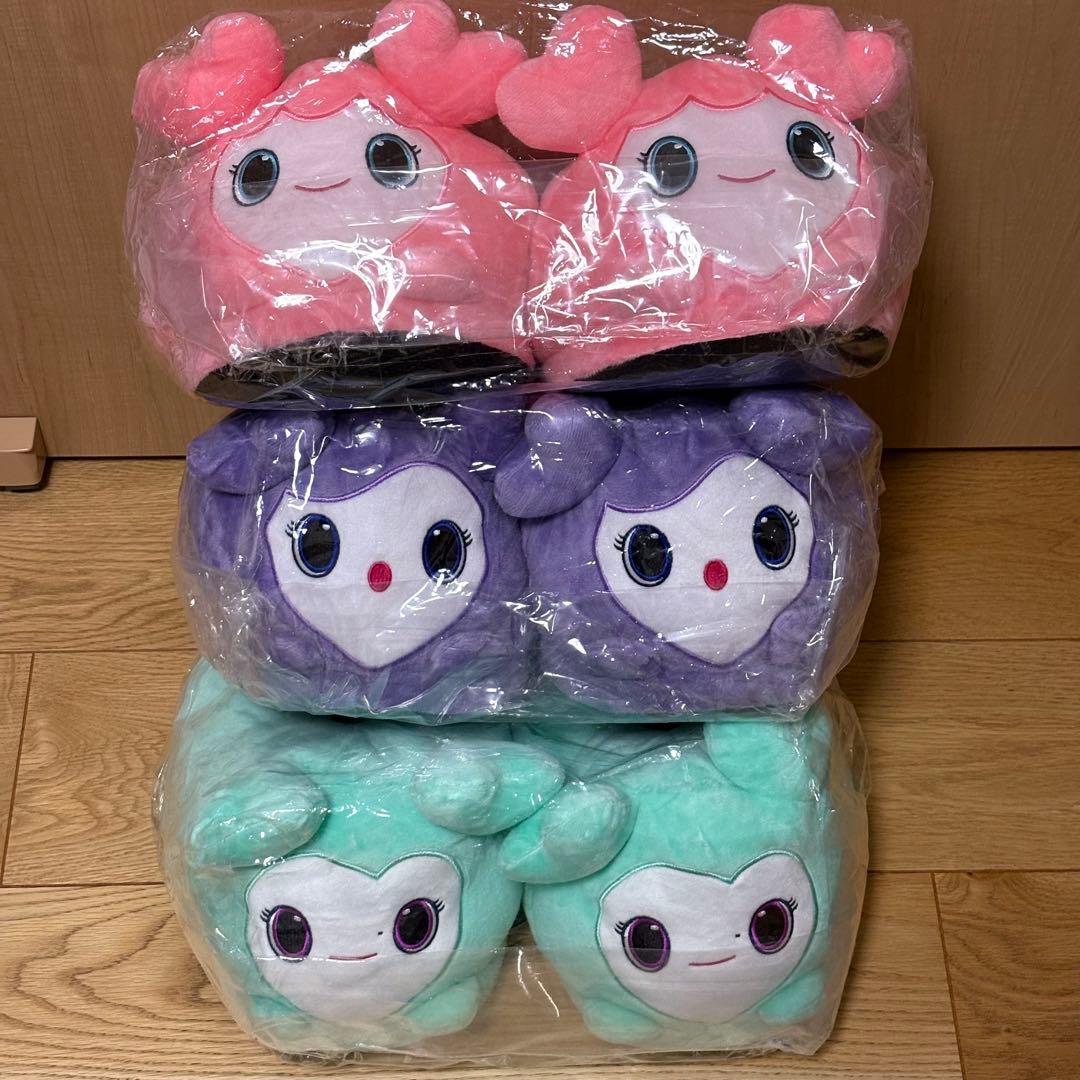 GiGO TWICE ぬいぐるみスリッパ ミナ サナ モモ ミサモ　３種セット