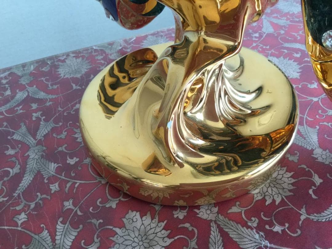 新着！スワロフスキークリスタル付き・クジャクの置き物