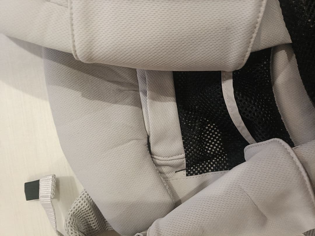 アップリカ ラクリス WHA ホワイトアッシュ 抱っこ紐