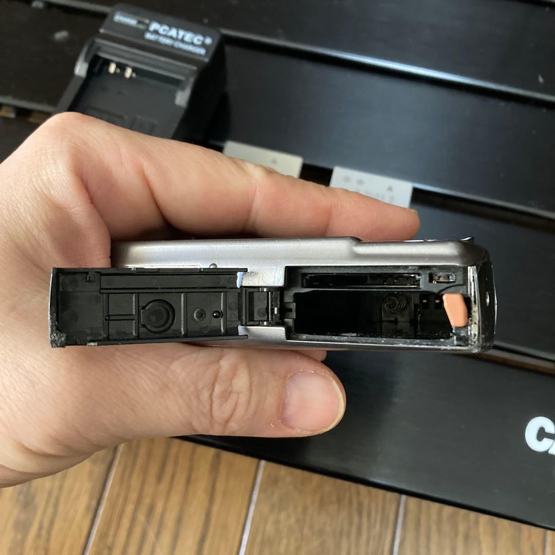 名機　Canon IXY Digital 900IS コンパクトカメラ