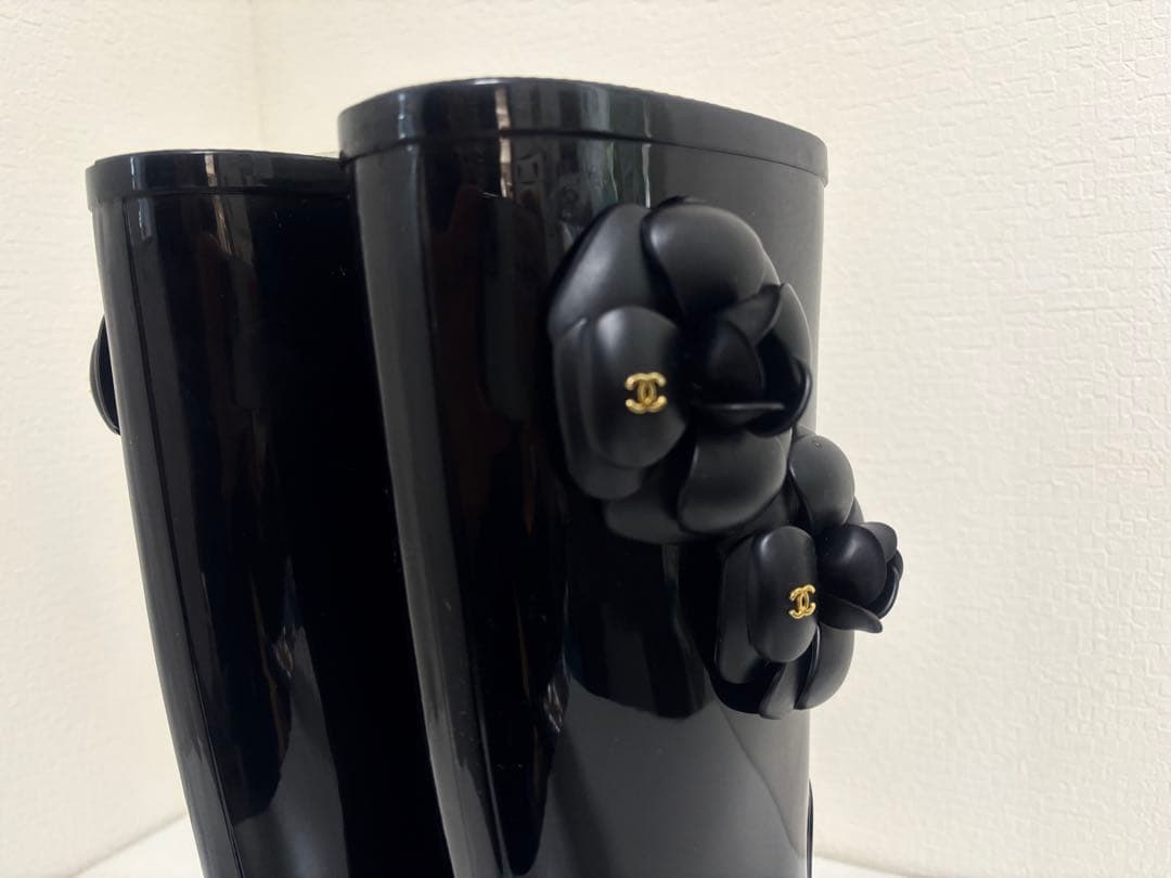超美品 CHANEL シャネル カメリア ブラックラバー レインブーツ 36