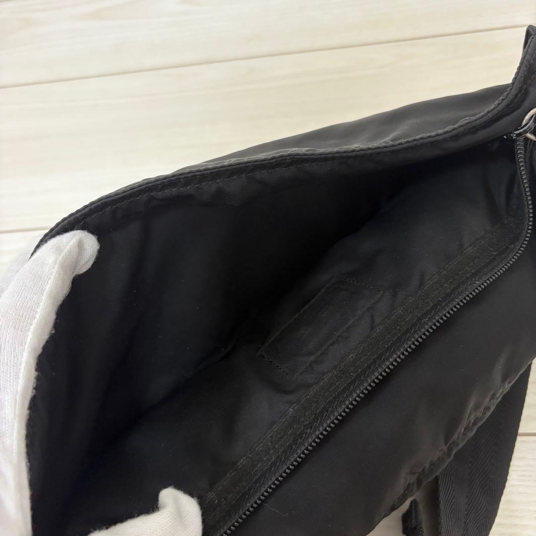 PRADA プラダ ボディバッグ ウエストバッグ 三角ロゴ ナイロン ブラック