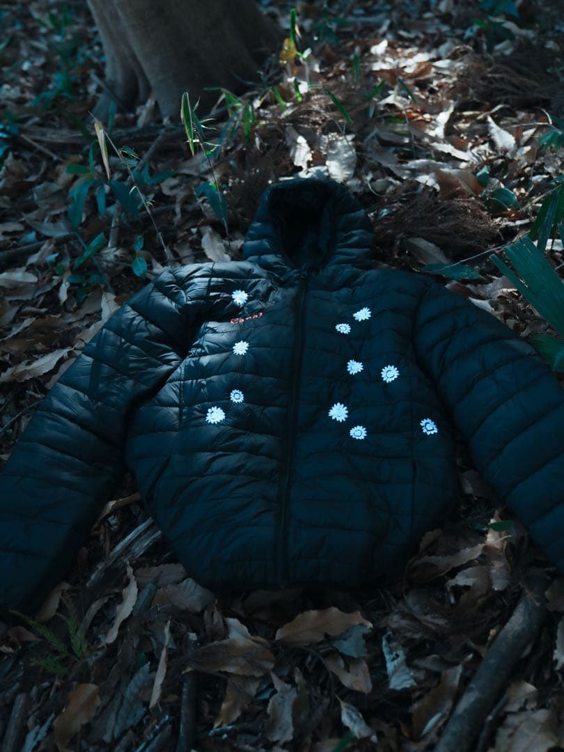 たこまる様　花刺繍入りのパテッドジャケット(フード付き)