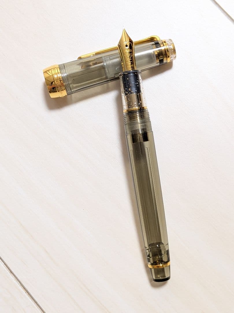 セーラー万年筆 プロフェッショナルギアスリム 葉洩れ日 EF 極細【最終価格】
