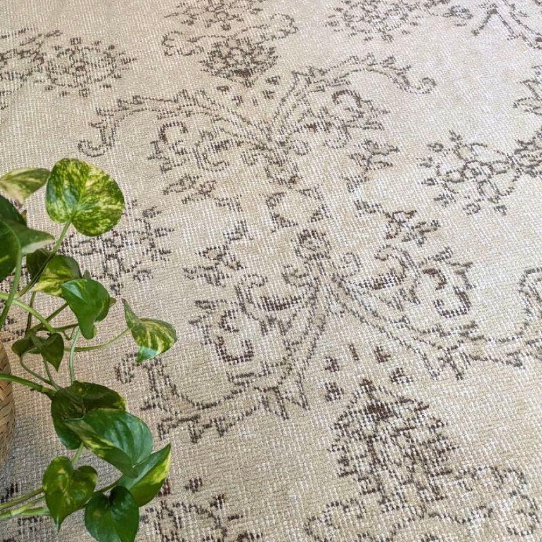 トルコヴィンテージラグ　ベージュ系　ボタニカル柄　106x209