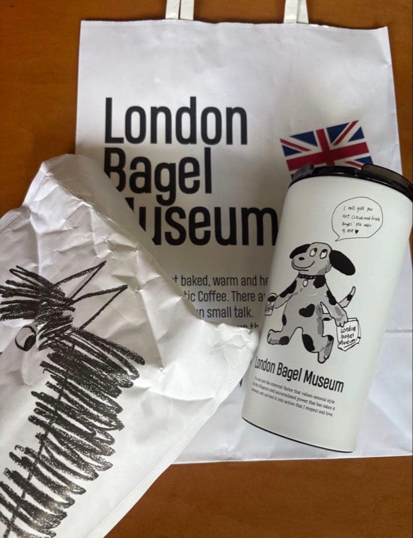 ⭕️3点まとめて値引きAdoriのタンブラー＆キーホルダー＆ステッカーの３点セット