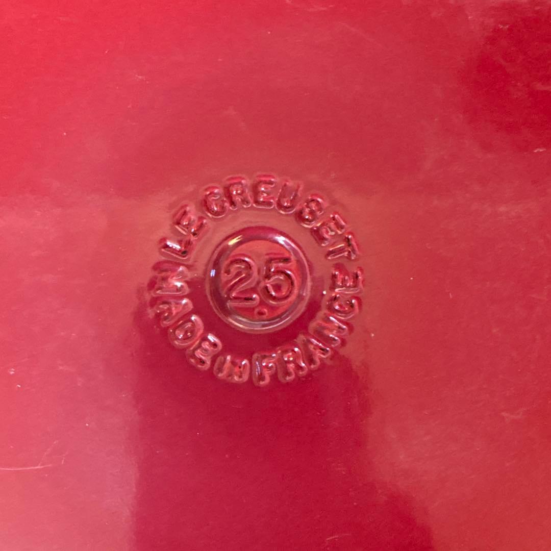 ル・クルーゼ鍋　オーバル赤２５