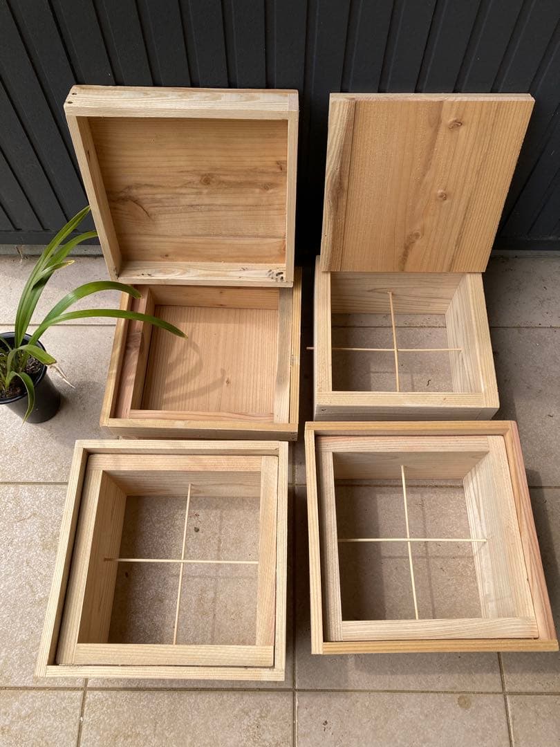 日本ミツバチ用巣箱　重箱式　キンリョウヘンおまけ