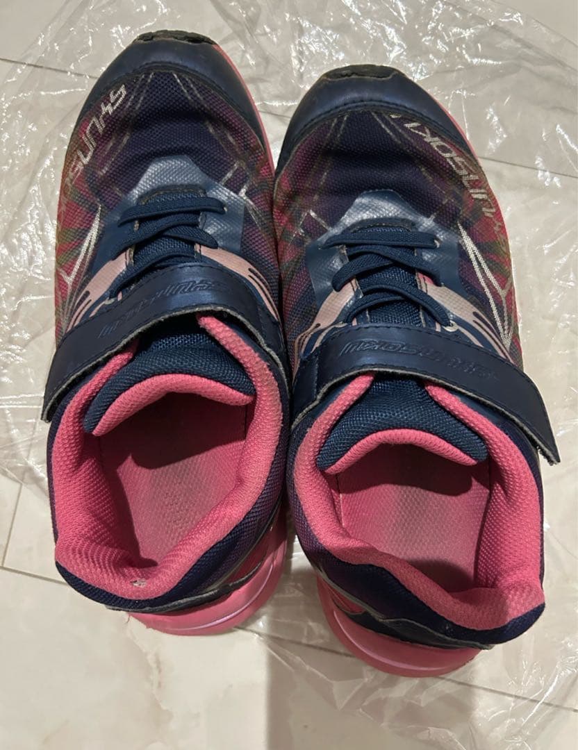 ss0529　運動靴　4足セット キッズスニーカーセット