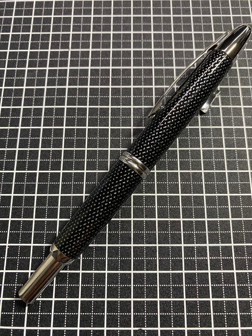 PILOT CAPLESS Kasuri 黒　万年筆　字幅M
