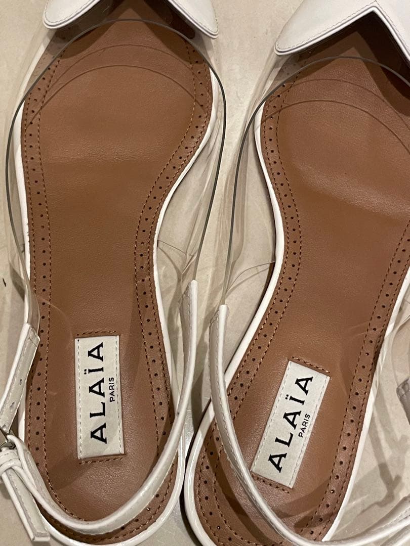ALAIA アライア　ホワイト ポインテッドトゥ スリングバッグ　36.5