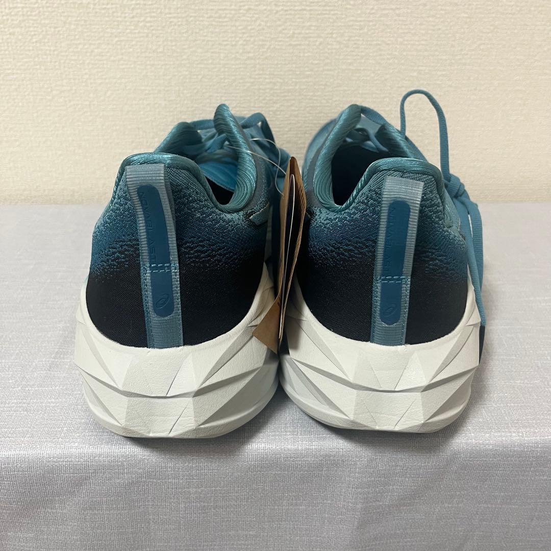 【新品】アシックス　NOVABLAST 4 Wランニングシューズ 30cm