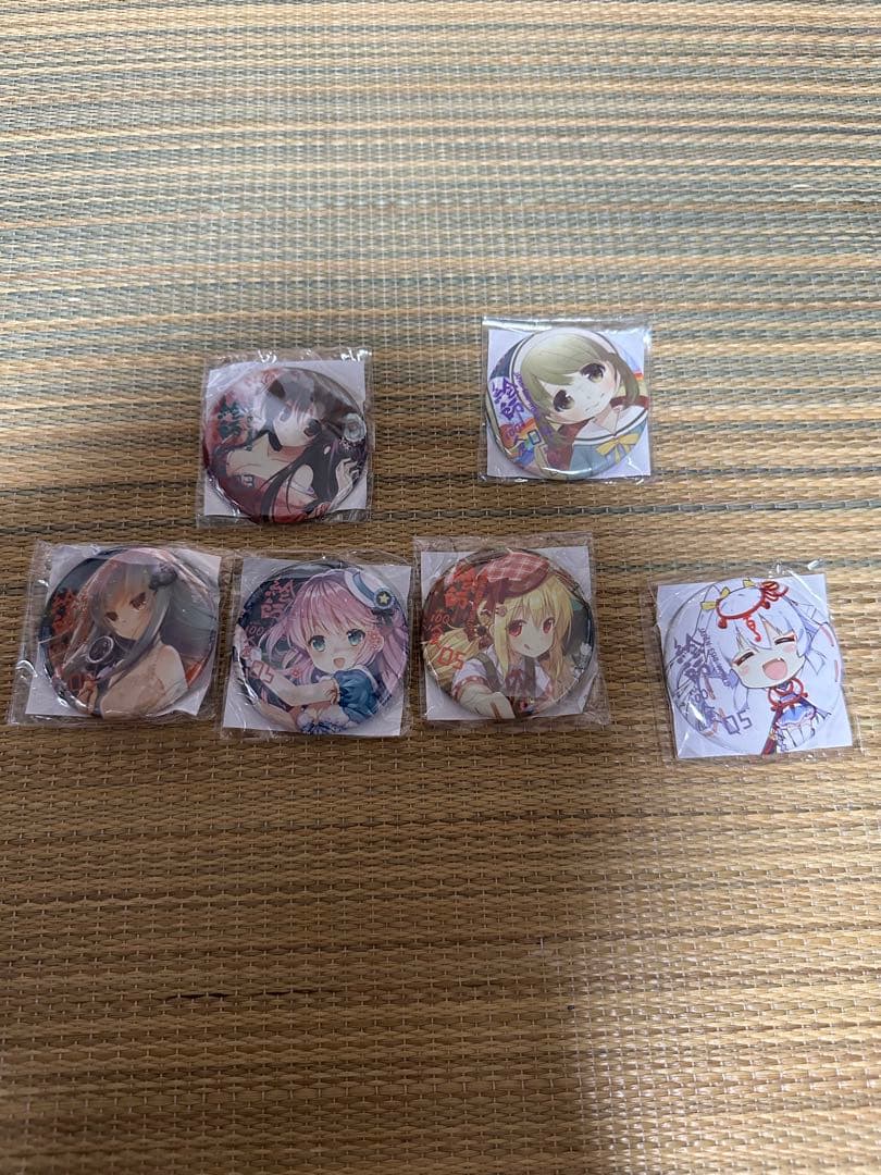 (値下)絵師100人展　歴代缶バッジセット