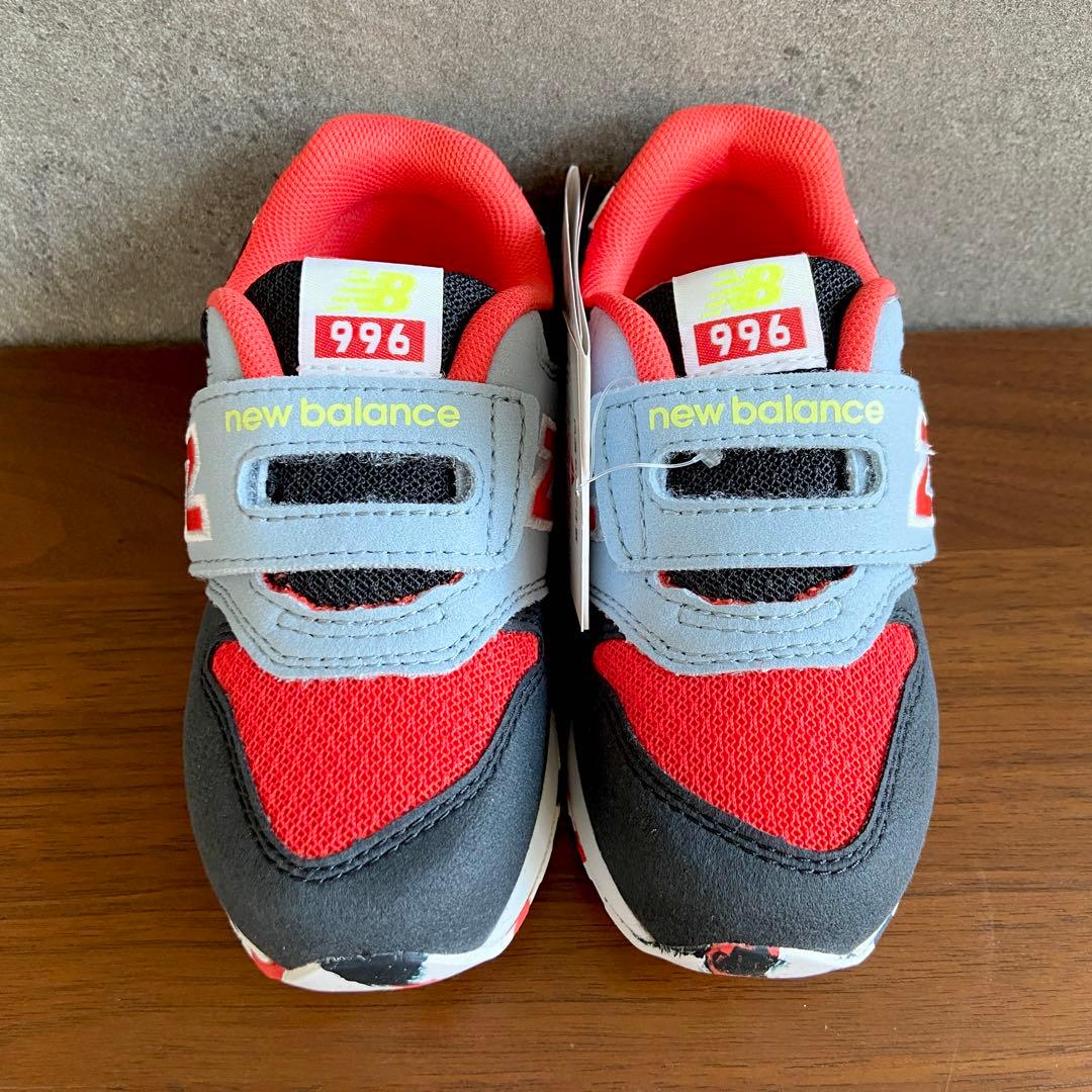 【新品】16センチ レッド×ブラック ニューバランス スニーカー キッズ