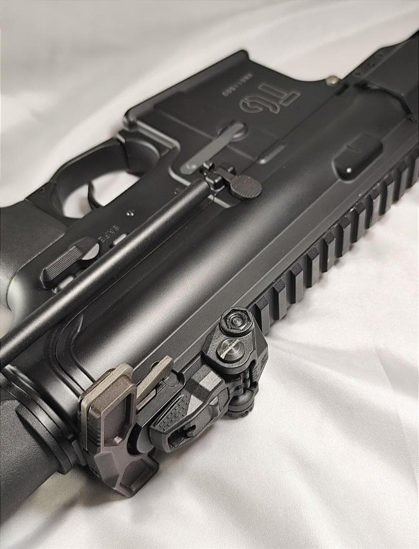 KSC T6 電動ガン バッテリー・充電器・多連装マガジン・パーツ類 セット売り