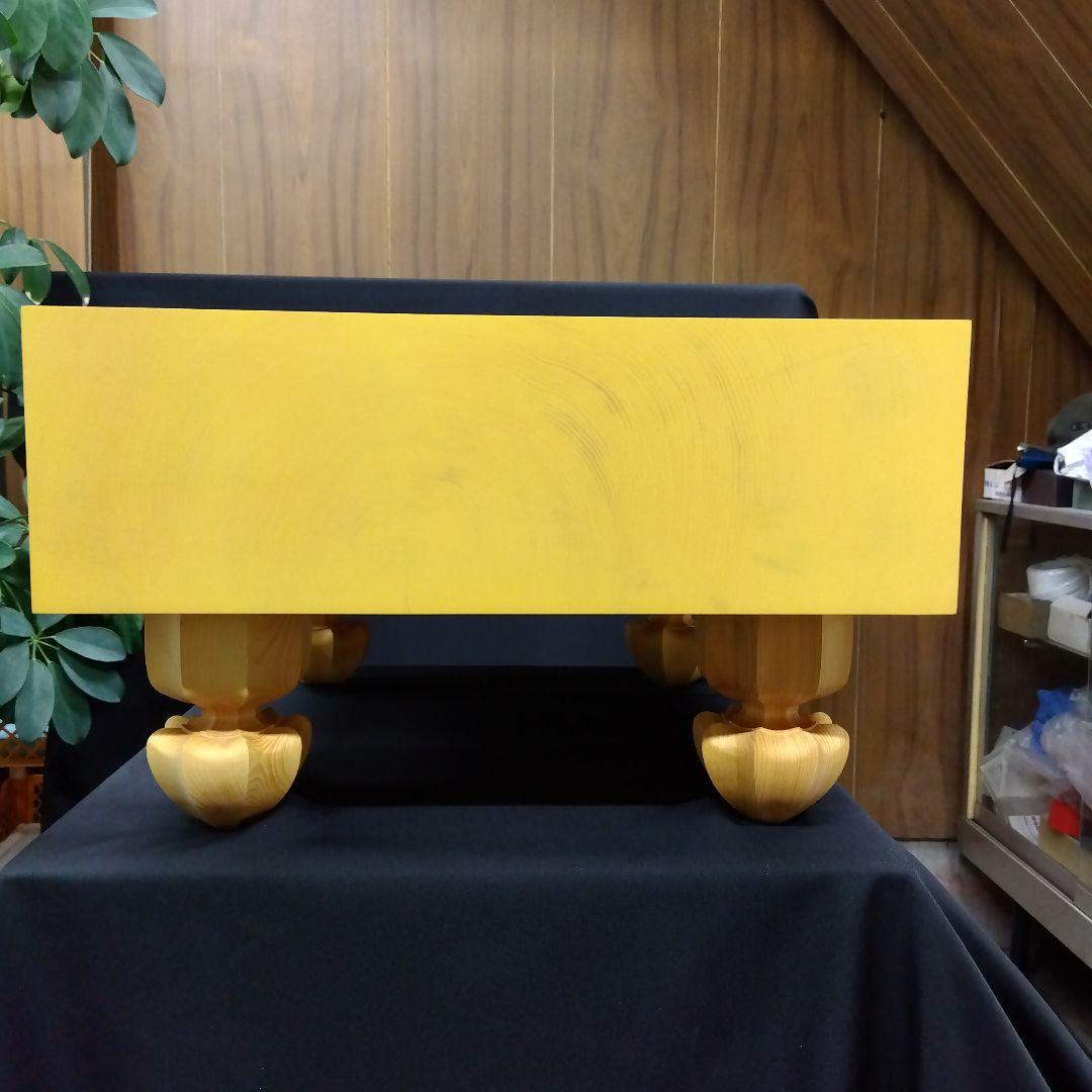 【国産　本榧　4寸碁盤　芯持ち】