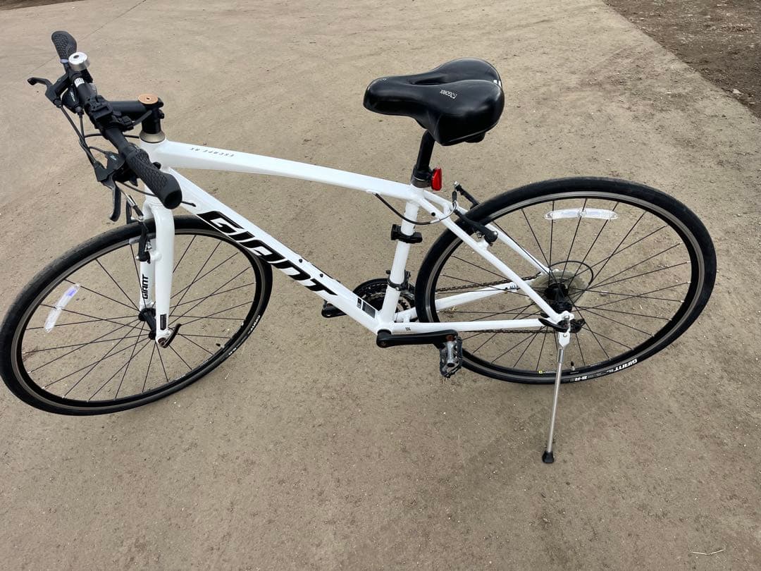 Giant Escape RX ホワイト クロスバイク　譲渡書あり送料無料