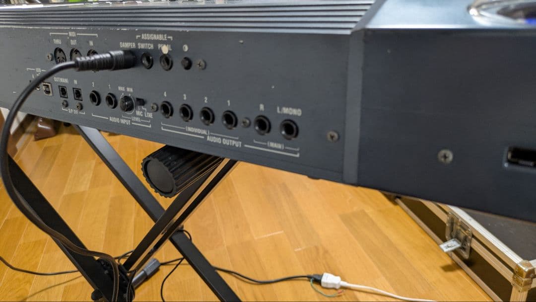 最終価格 KORG TRITON Extreme 76 +ケース&ペダル付