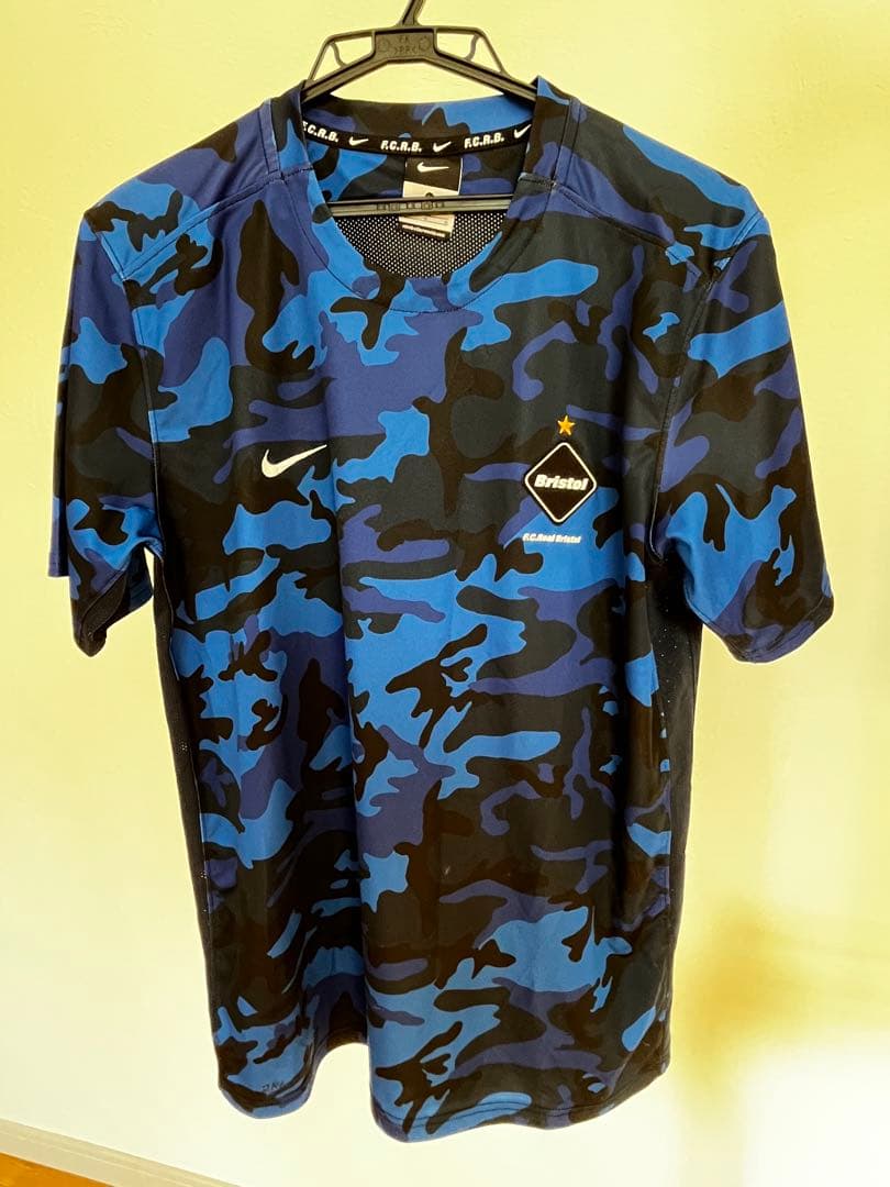 【2月,3月限定価格】【超貴重】FCRB トレーニングウェアセットアップ