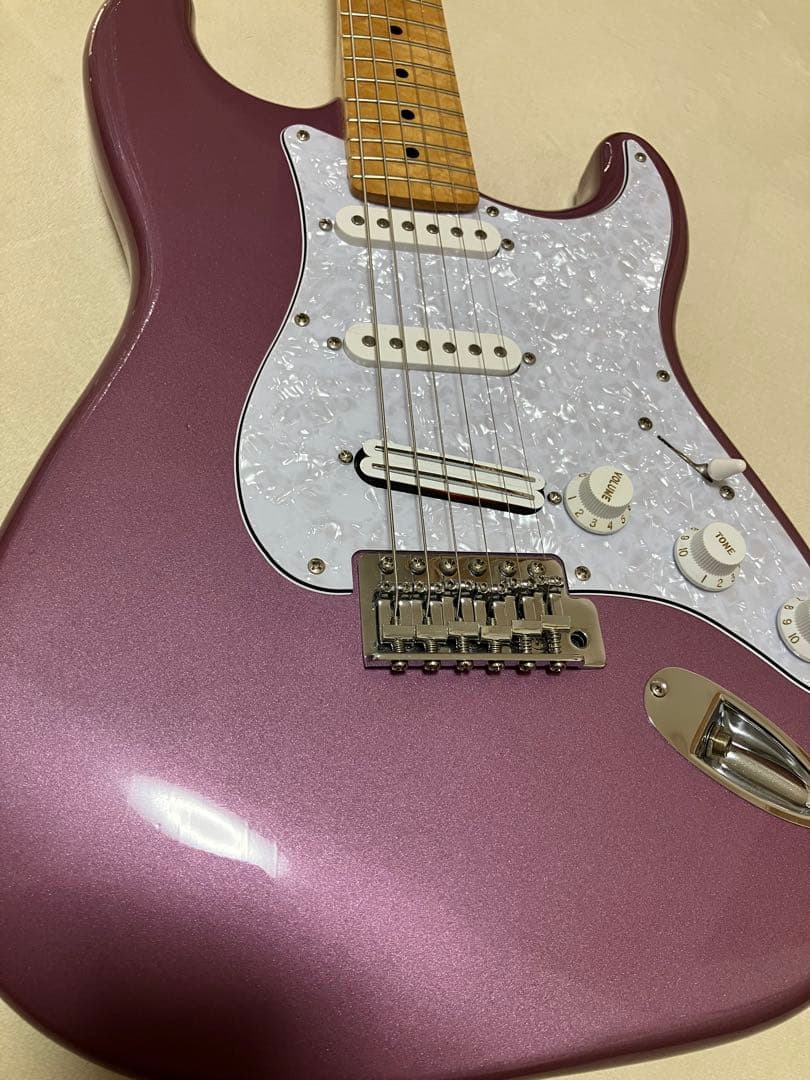 FERNANDES ストラトキャスタータイプ エレキギター