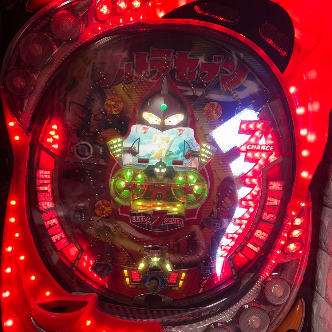 パチンコ　羽根もの　ウルトラセブン 引き取り限定