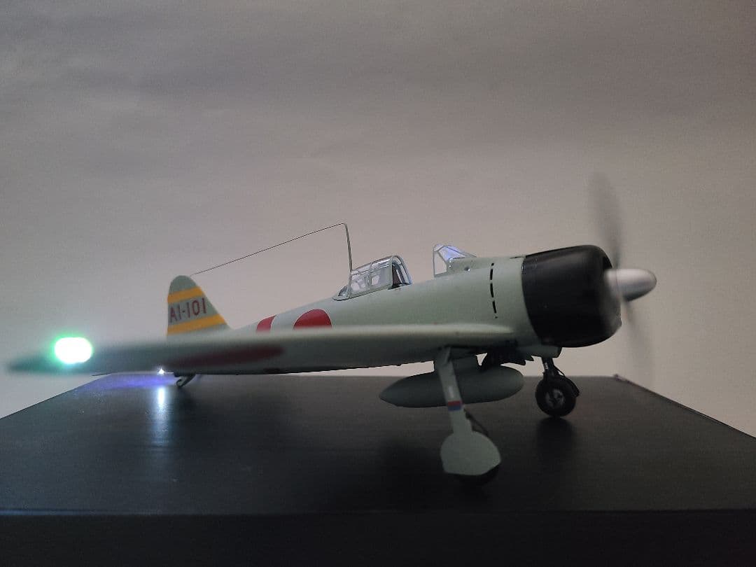 日本海軍 零式艦上戦闘機21型 空母赤城搭載機 リアルモーターライズ完成品