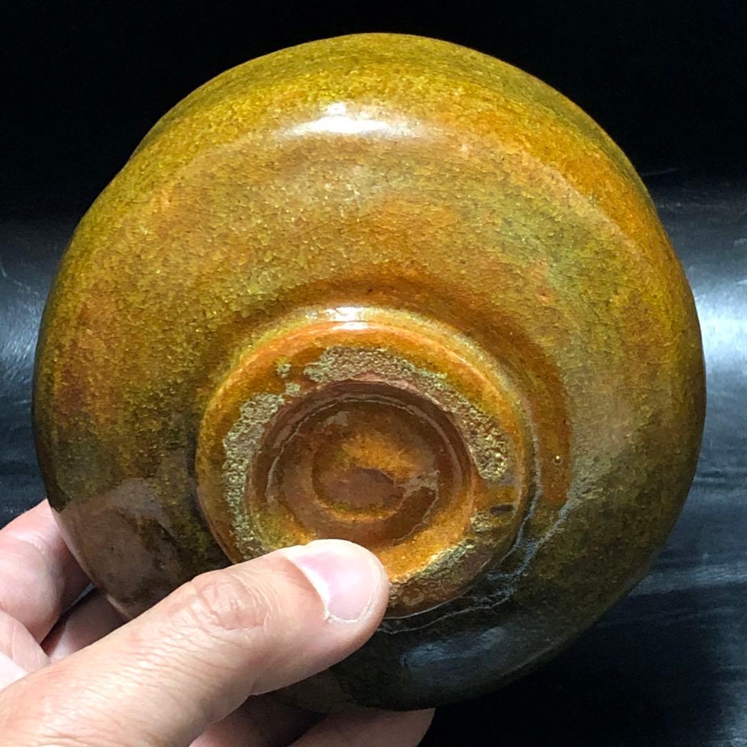 究極の古美術◆蔵から2色の飴色の釉薬がかけられた美しい抹茶茶碗が出てきた。茶道具