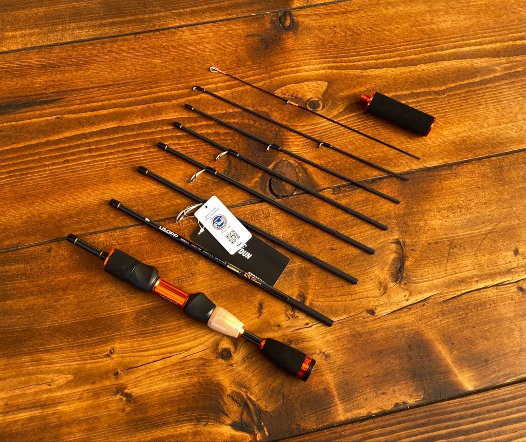 超軽量　カーボンロッド　8ピース　パックロッド　バスロッド　トラベルロッド　渓流
