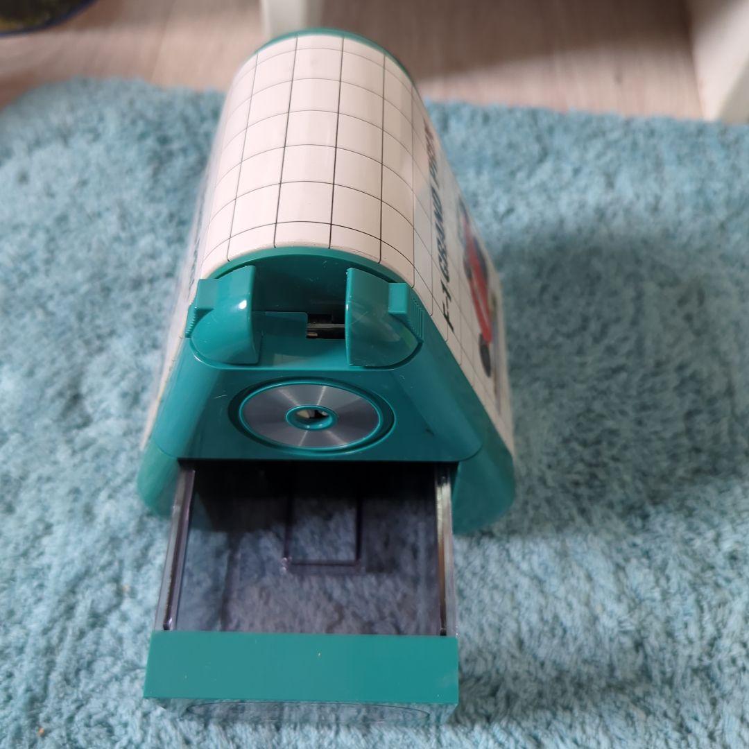 カール⚪ピラミッドえんぴつけずり⚪グリーン【新品　未使用品】