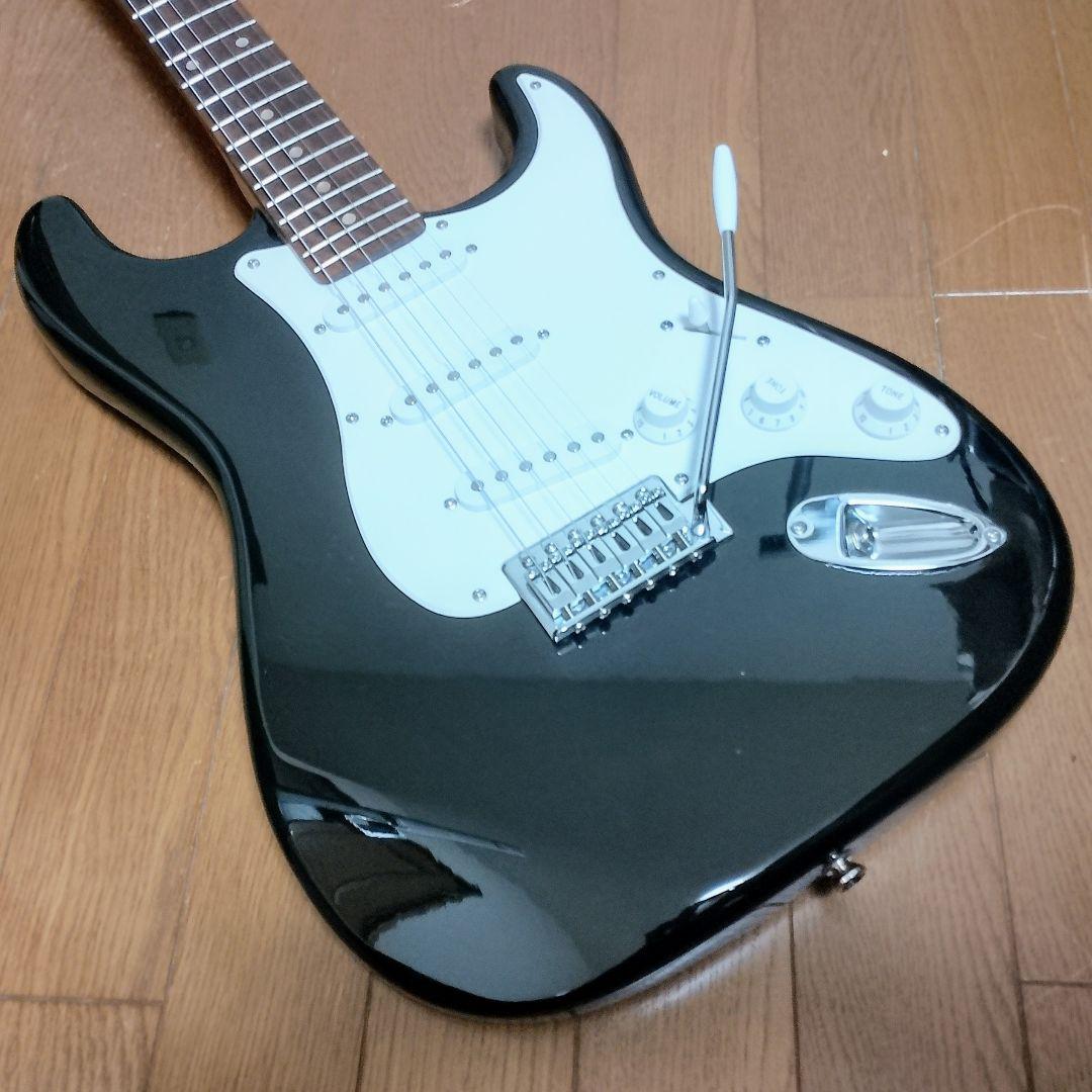 美品　LEGEND by Aria ProII　ストラトキャスタータイプ　エレキ