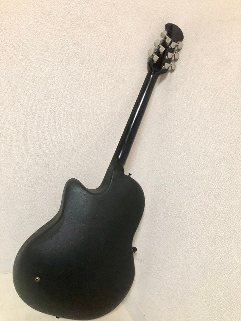 OvationエレアコギターULTRA Series MODEL No.1528