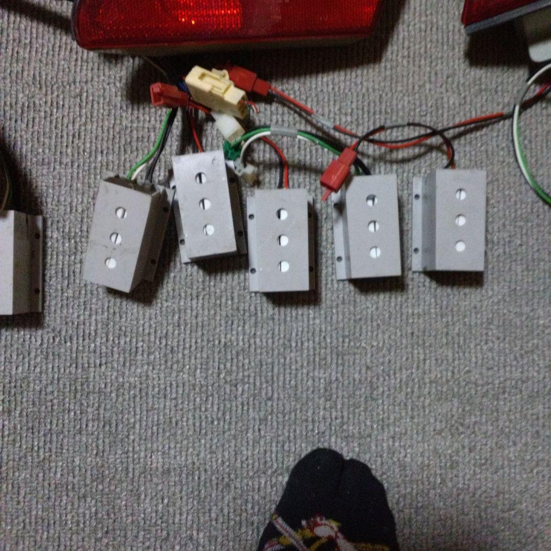 トヨタ・セルシオ３０前期繋ぐだけ。綺麗なLEDテールランプ 赤色 ハーネス付き