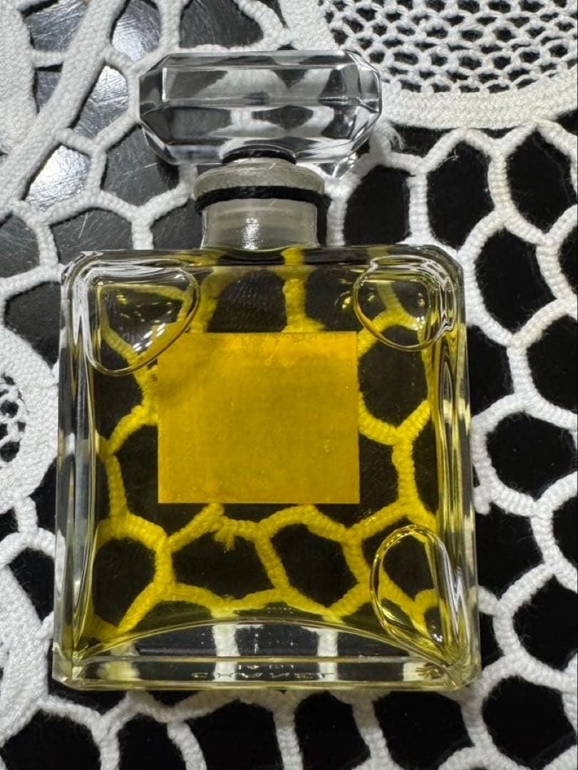 【未使用】CHANEL N°19 パルファム