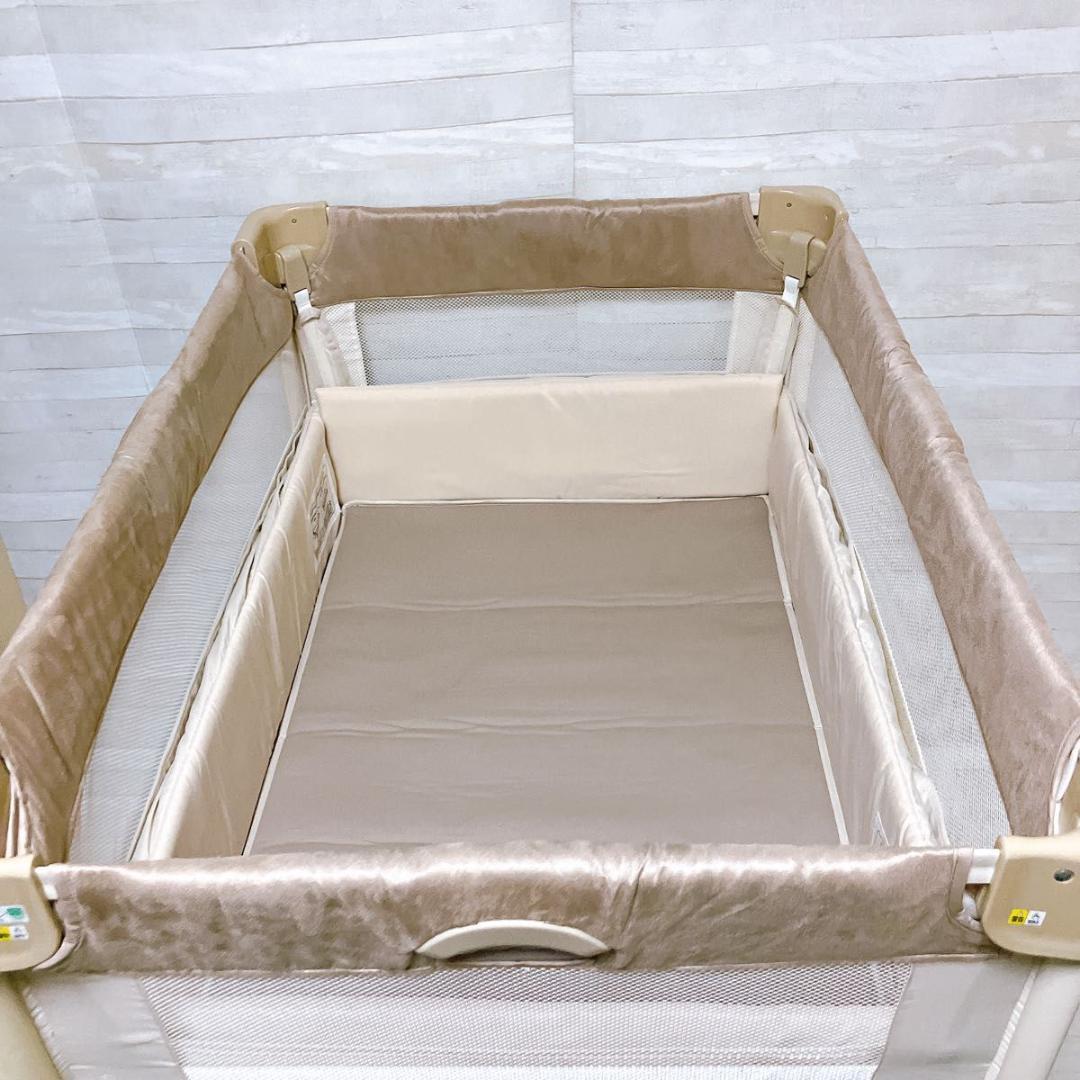 アップリカ ココネルエアープラス ベビー ベッド シュークリーム GR 美品