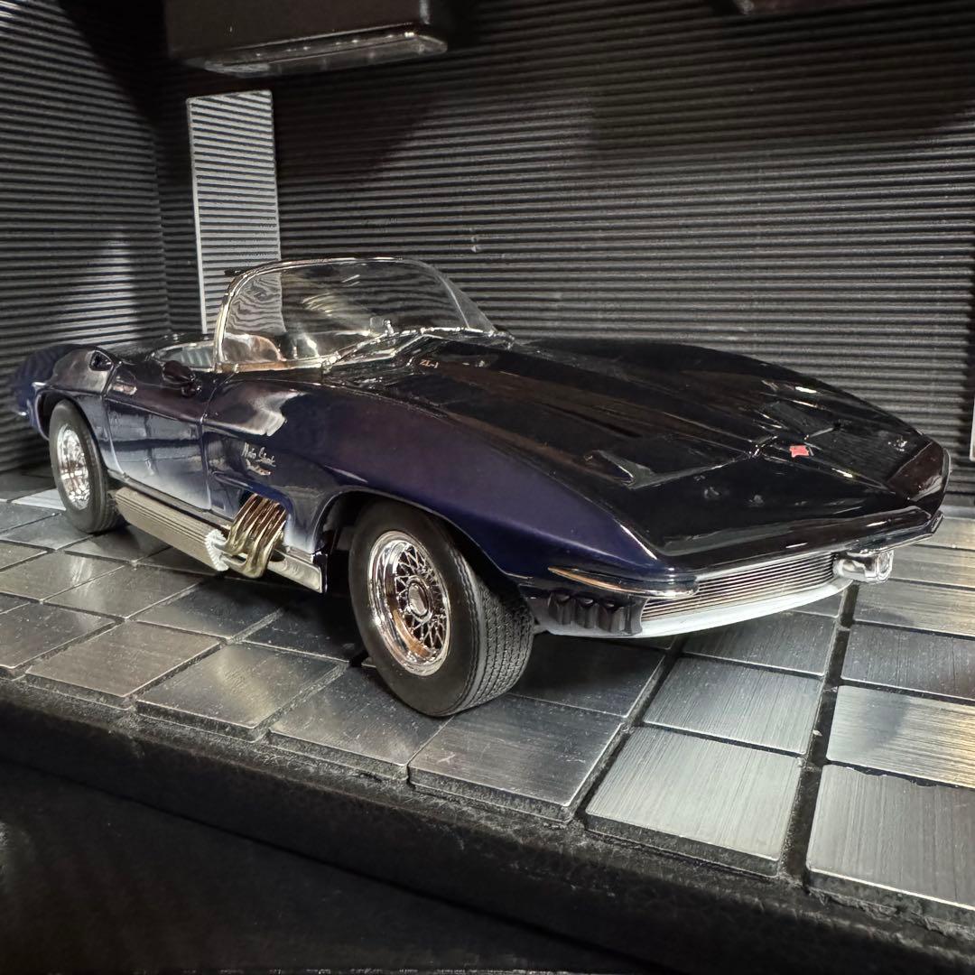 絶版未展示品 オートアート 1/18 コルベットMako Shark 1961