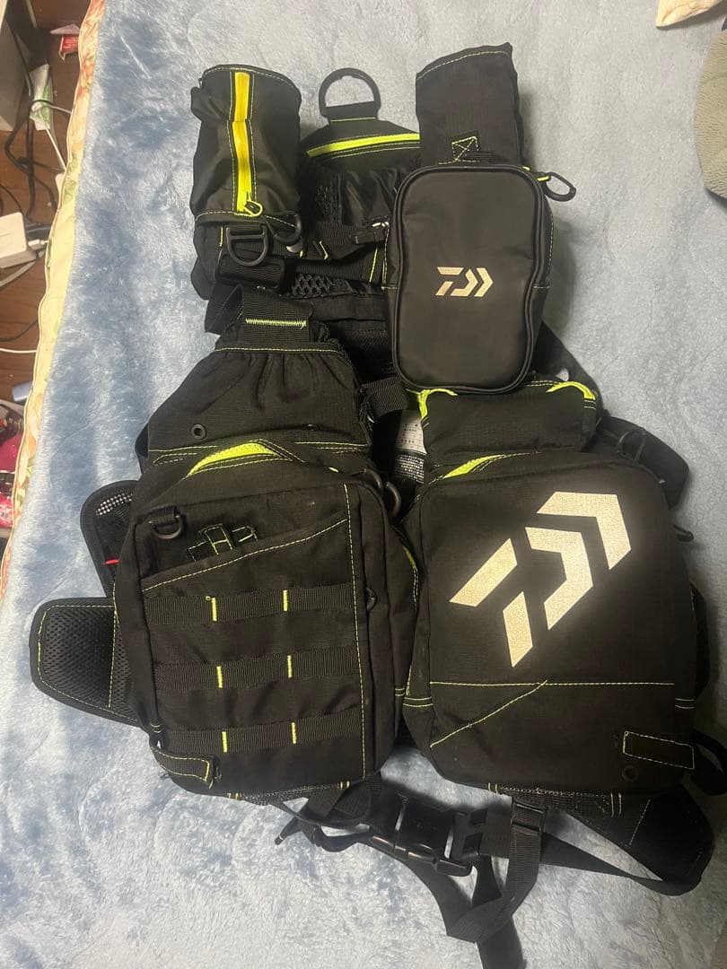 Daiwa フィッシングベスト ブラック/イエロー
