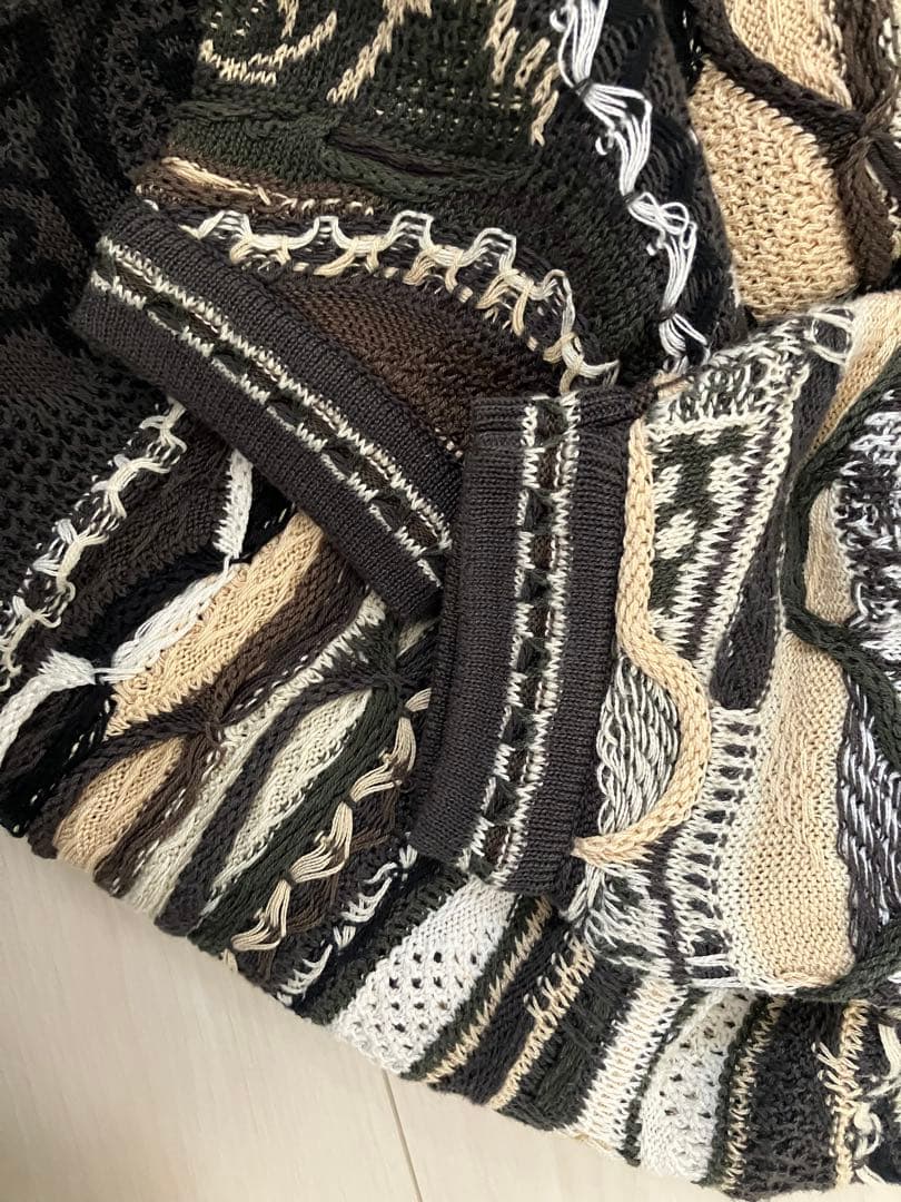 クージー　3D立体編み込みニット セーター