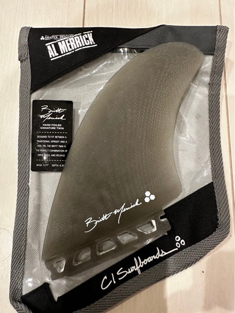 CHANNELS TWINPIN CI FIN TWIN付