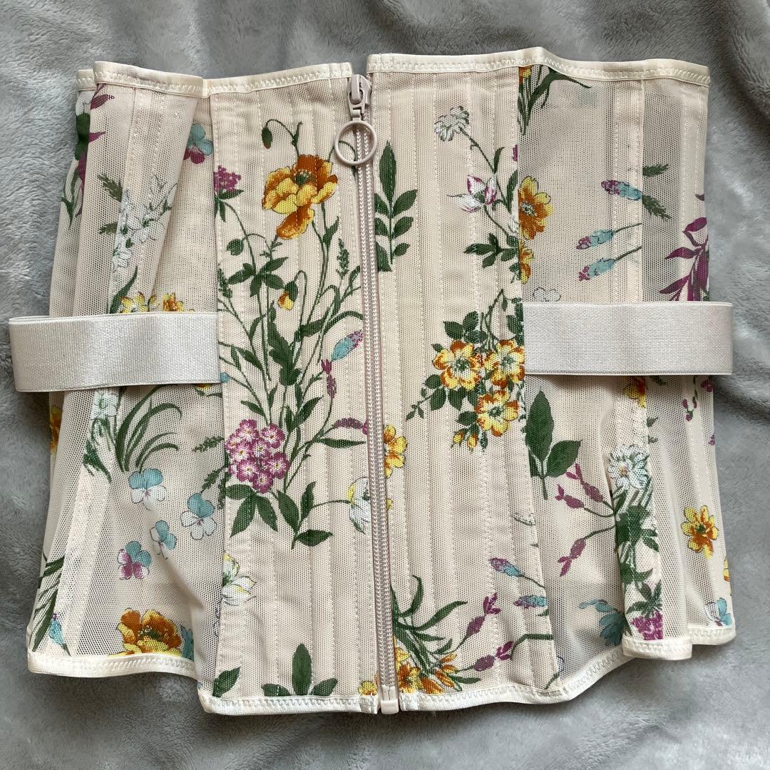 元鈴木さん　コルセット　シルフィード　S