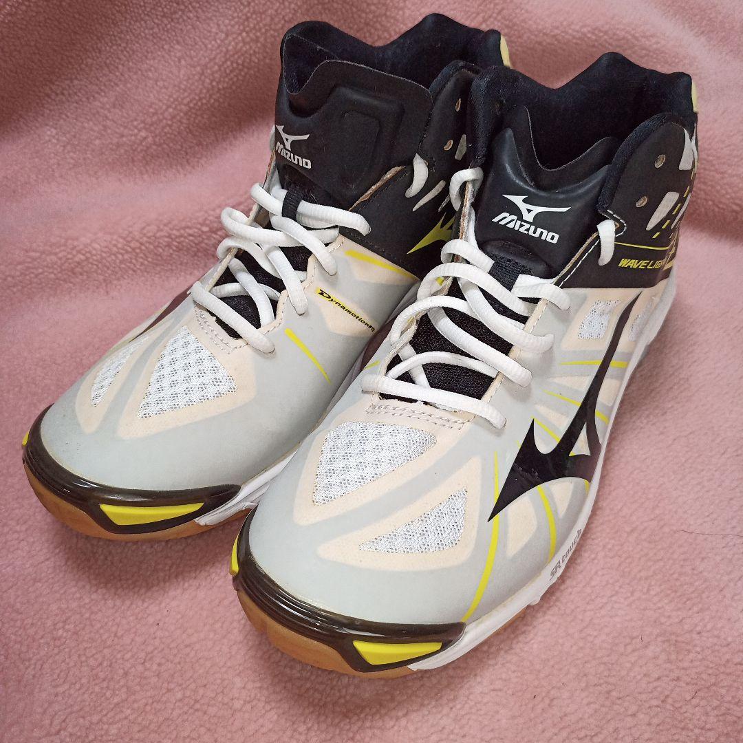 Mizuno ウェーブ ライトニング Z MID WAVE LIGHTNING